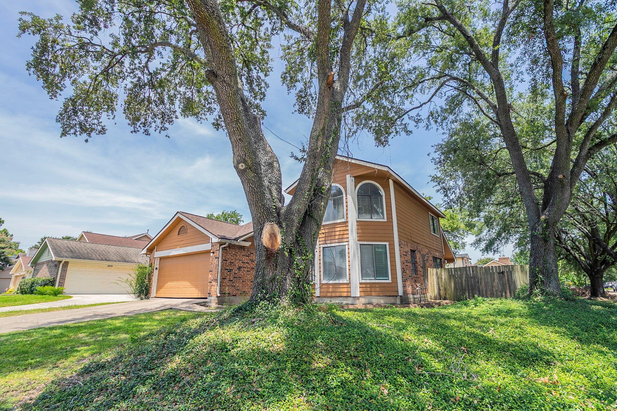 12710 Skyknoll Lane