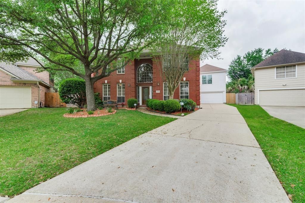 Photo of 14103 Heatherhill Place, Houston, TX 77077 (MLS # 5491715)