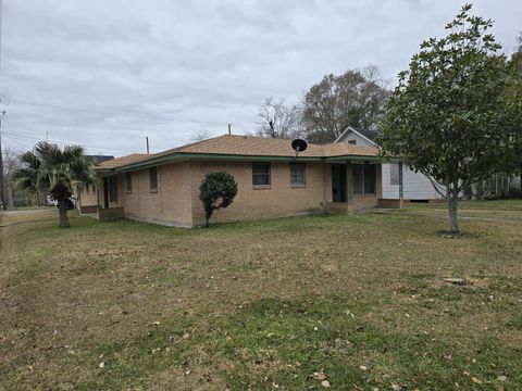 Photo of 2505 Pecos Street, Beaumont, TX 77702 (MLS # 40614460)