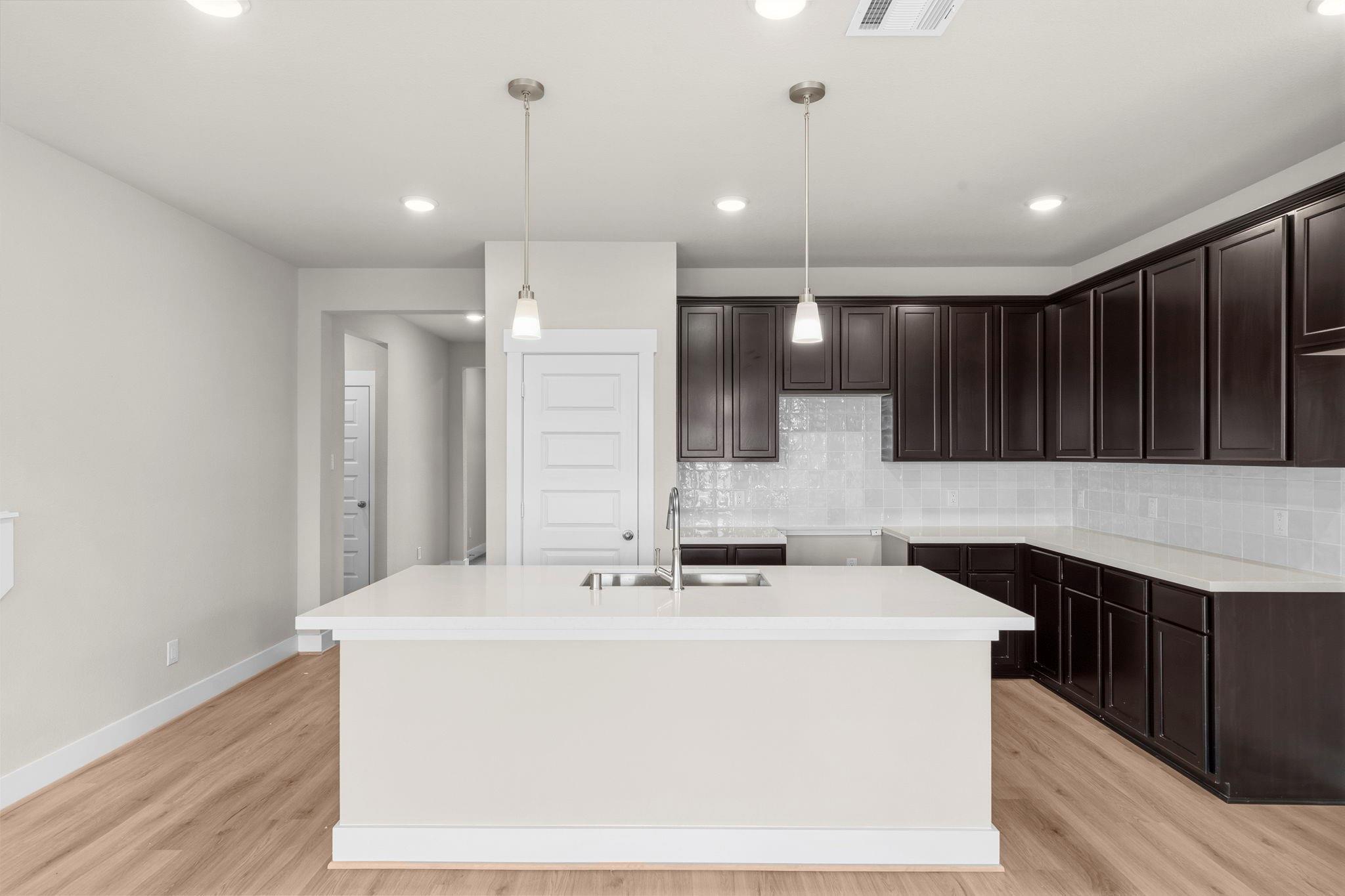 21119 Iberian Magpie Trail