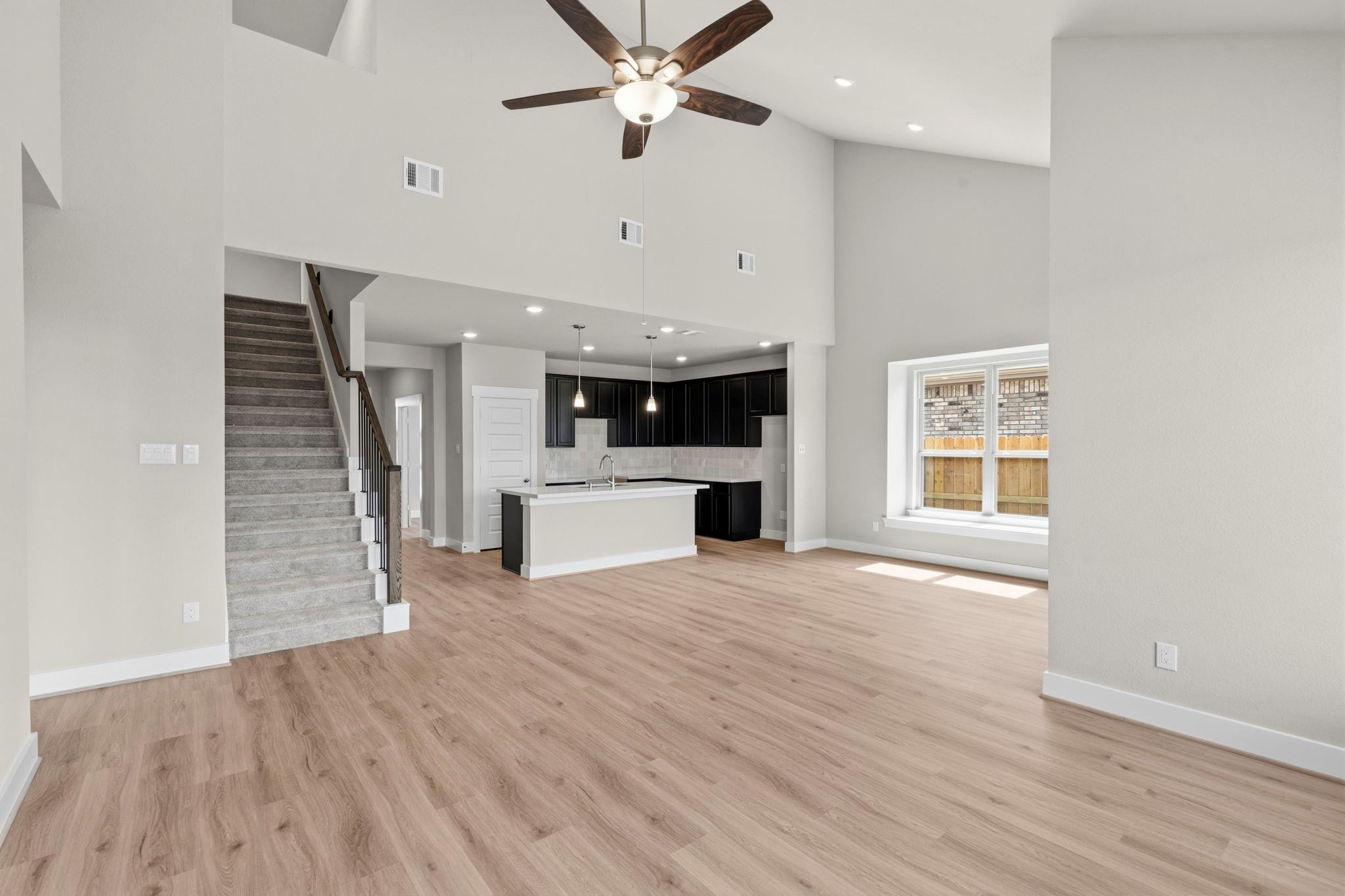 21119 Iberian Magpie Trail