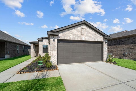 Photo of 15707 Lemmonwood Hills Lane, Houston, TX 77044 (MLS # 34128461)