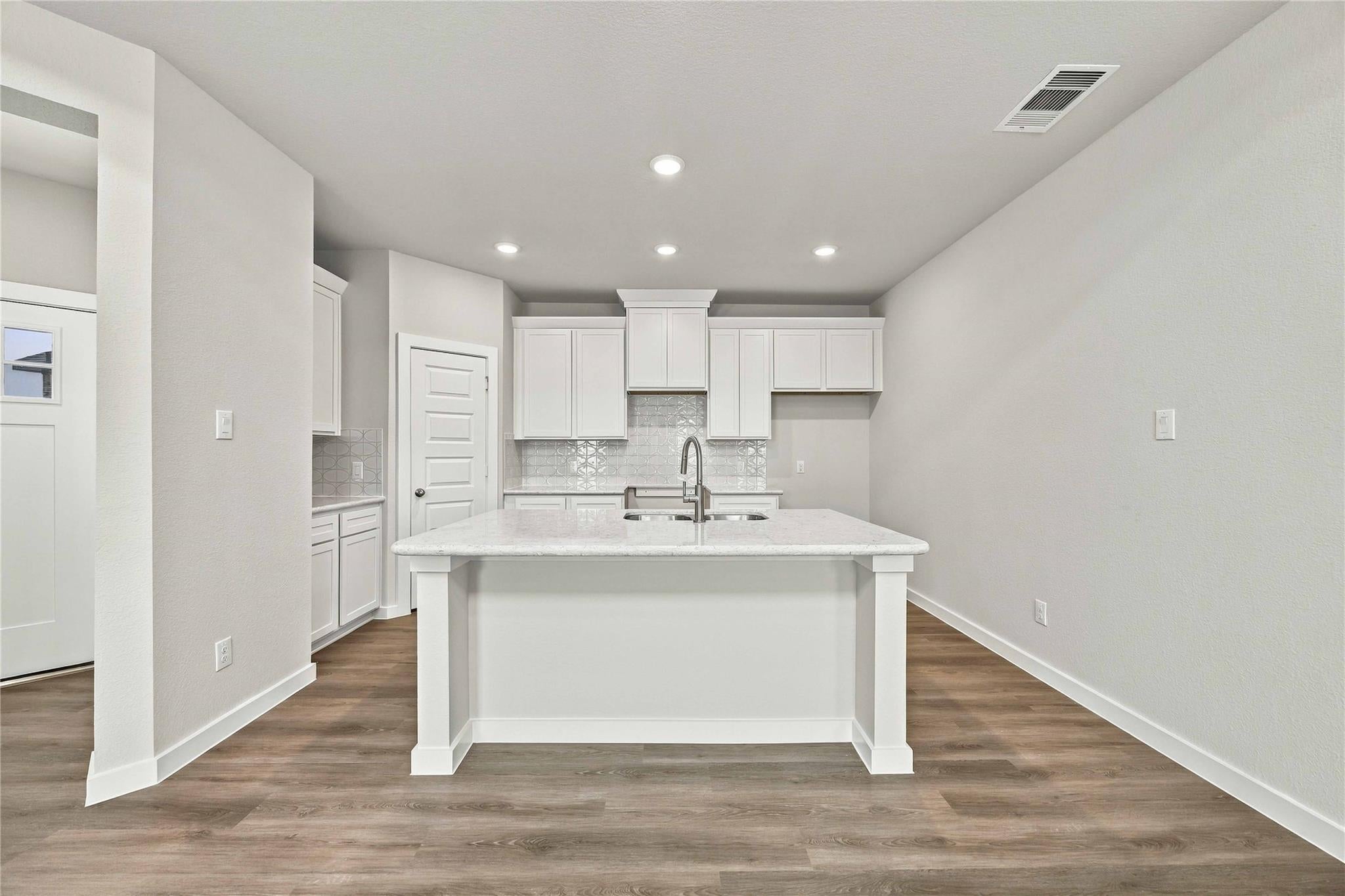 8014 Jim Bowie Court