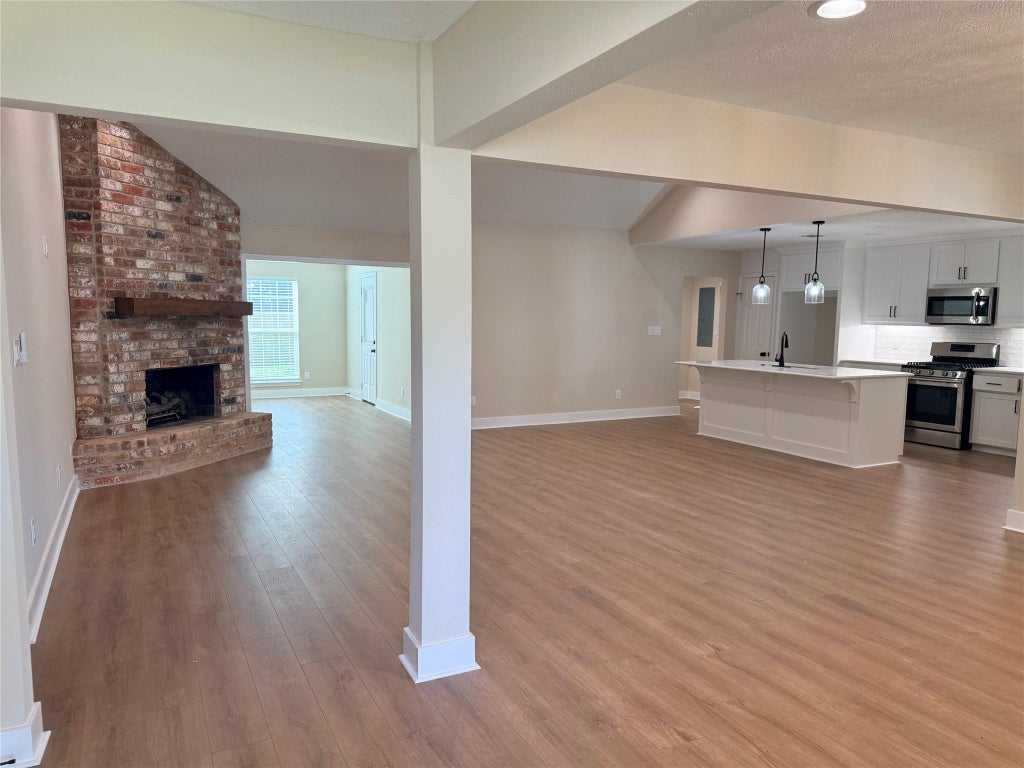 Photo of 215 Hickory Ridge Drive, Shenandoah, TX 77381 (MLS # 34441067)
