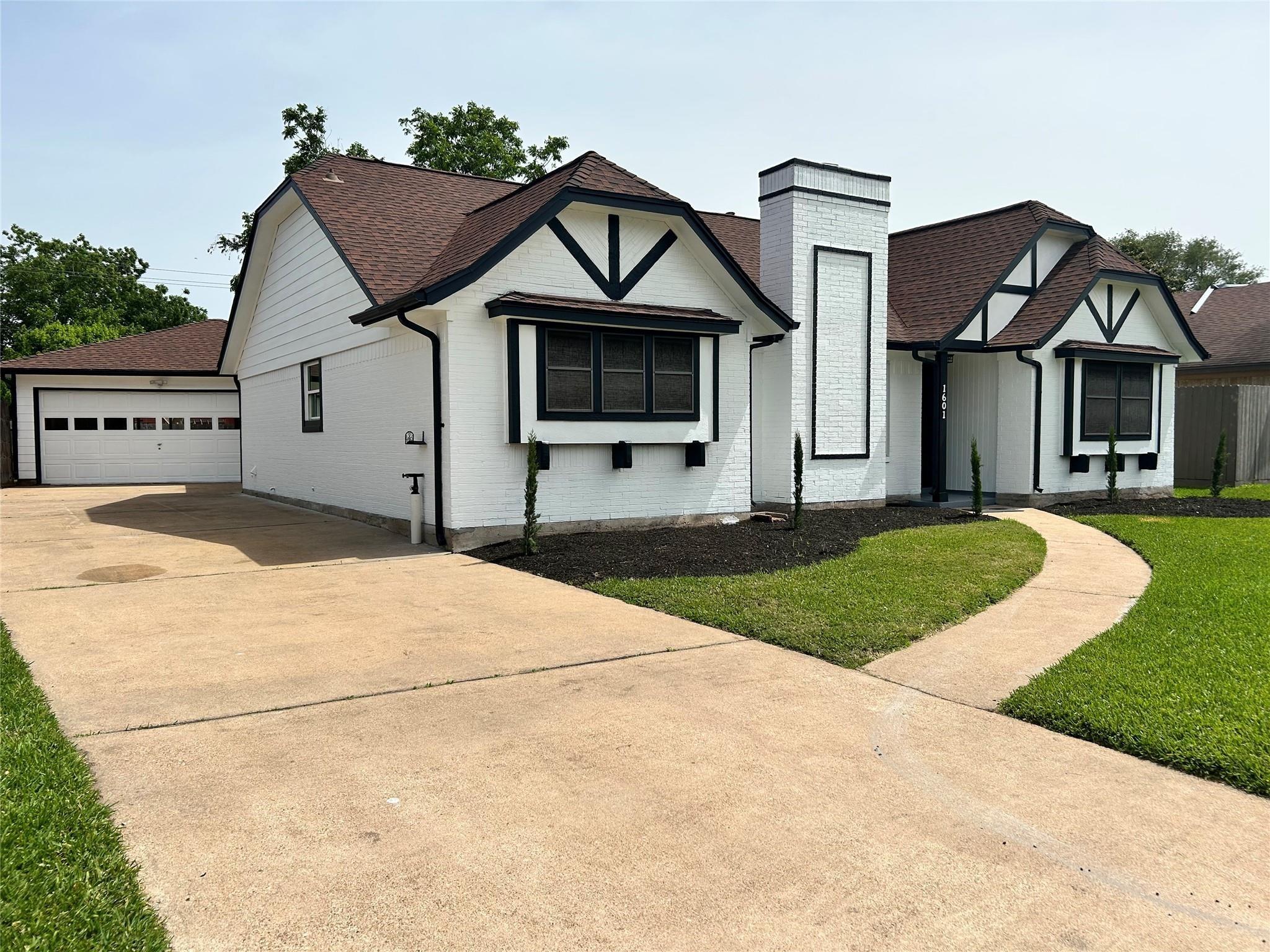 1601 Washington Drive