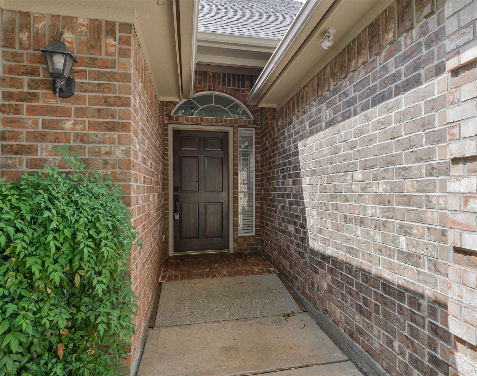 2529 Lakeside Landing