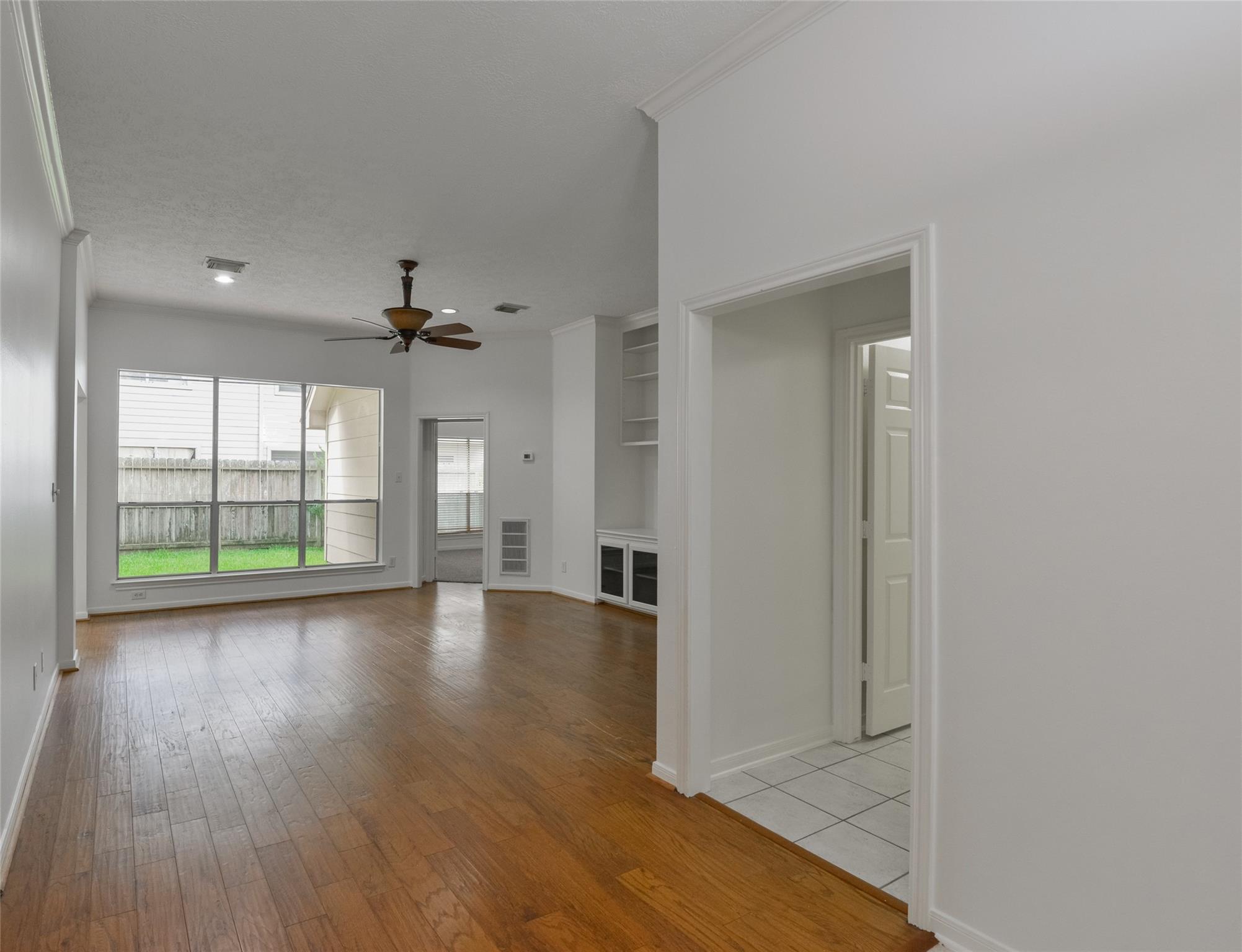 2529 Lakeside Landing