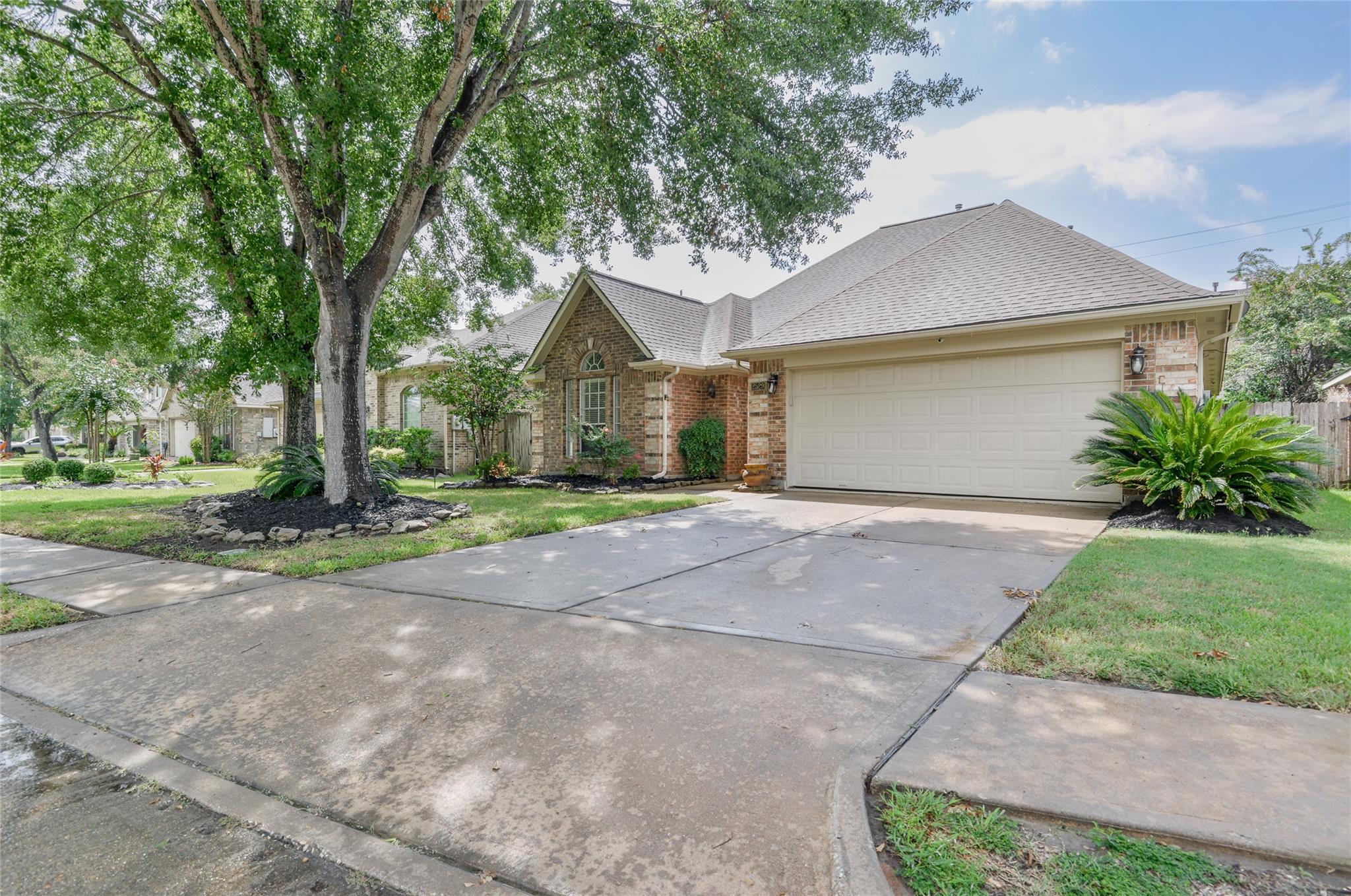 2529 Lakeside Landing