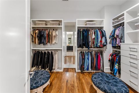 Tiny photo for 917 Peden Street, Houston, TX 77006 (MLS # 71213448)