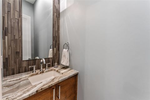 Tiny photo for 917 Peden Street, Houston, TX 77006 (MLS # 71213448)