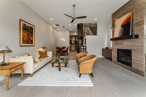 Tiny photo for 917 Peden Street, Houston, TX 77006 (MLS # 71213448)