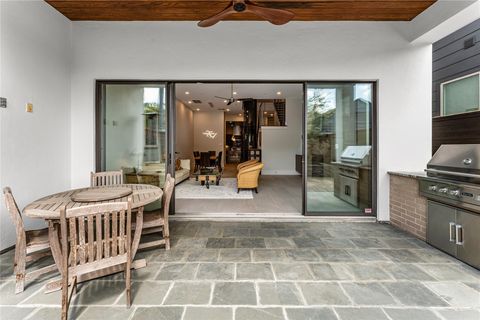 Tiny photo for 917 Peden Street, Houston, TX 77006 (MLS # 71213448)