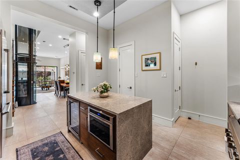 Tiny photo for 917 Peden Street, Houston, TX 77006 (MLS # 71213448)