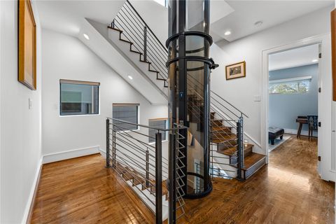 Tiny photo for 917 Peden Street, Houston, TX 77006 (MLS # 71213448)