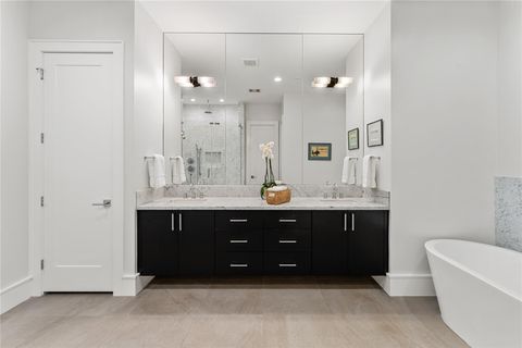 Tiny photo for 917 Peden Street, Houston, TX 77006 (MLS # 71213448)