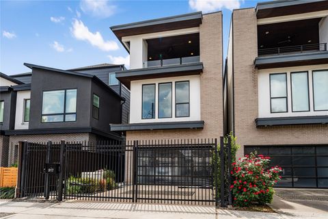 Tiny photo for 917 Peden Street, Houston, TX 77006 (MLS # 71213448)