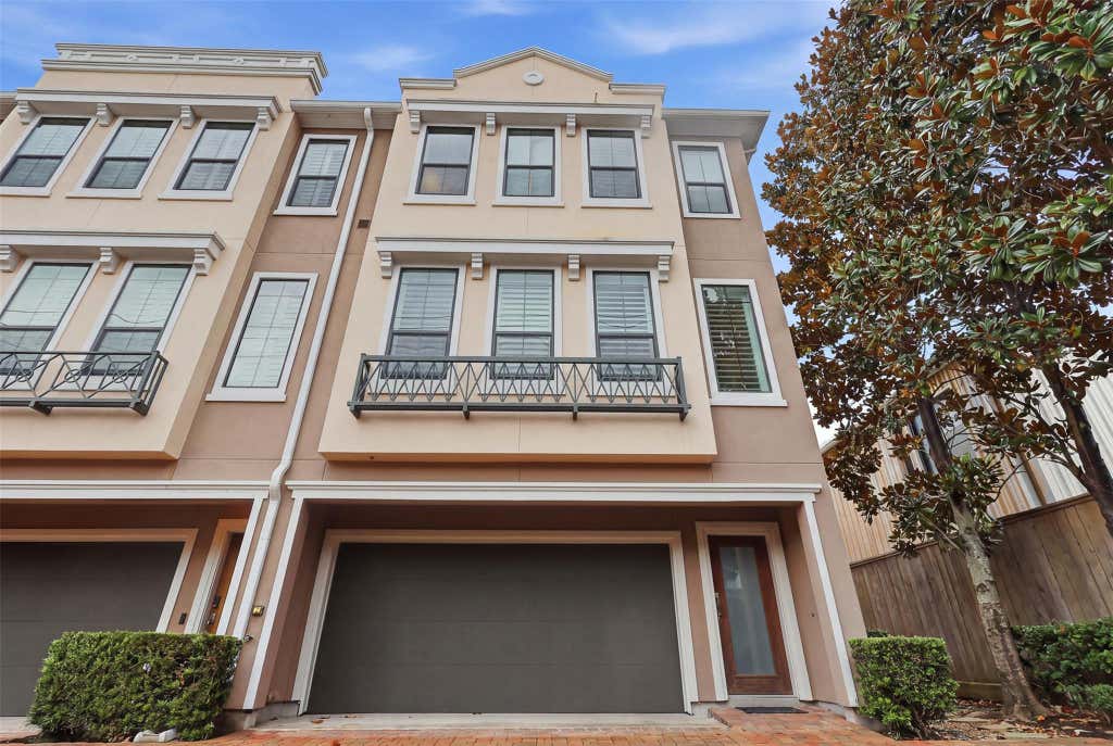 Photo of 3302 Audley Street #126, Houston, TX 77098 (MLS # 50165101)