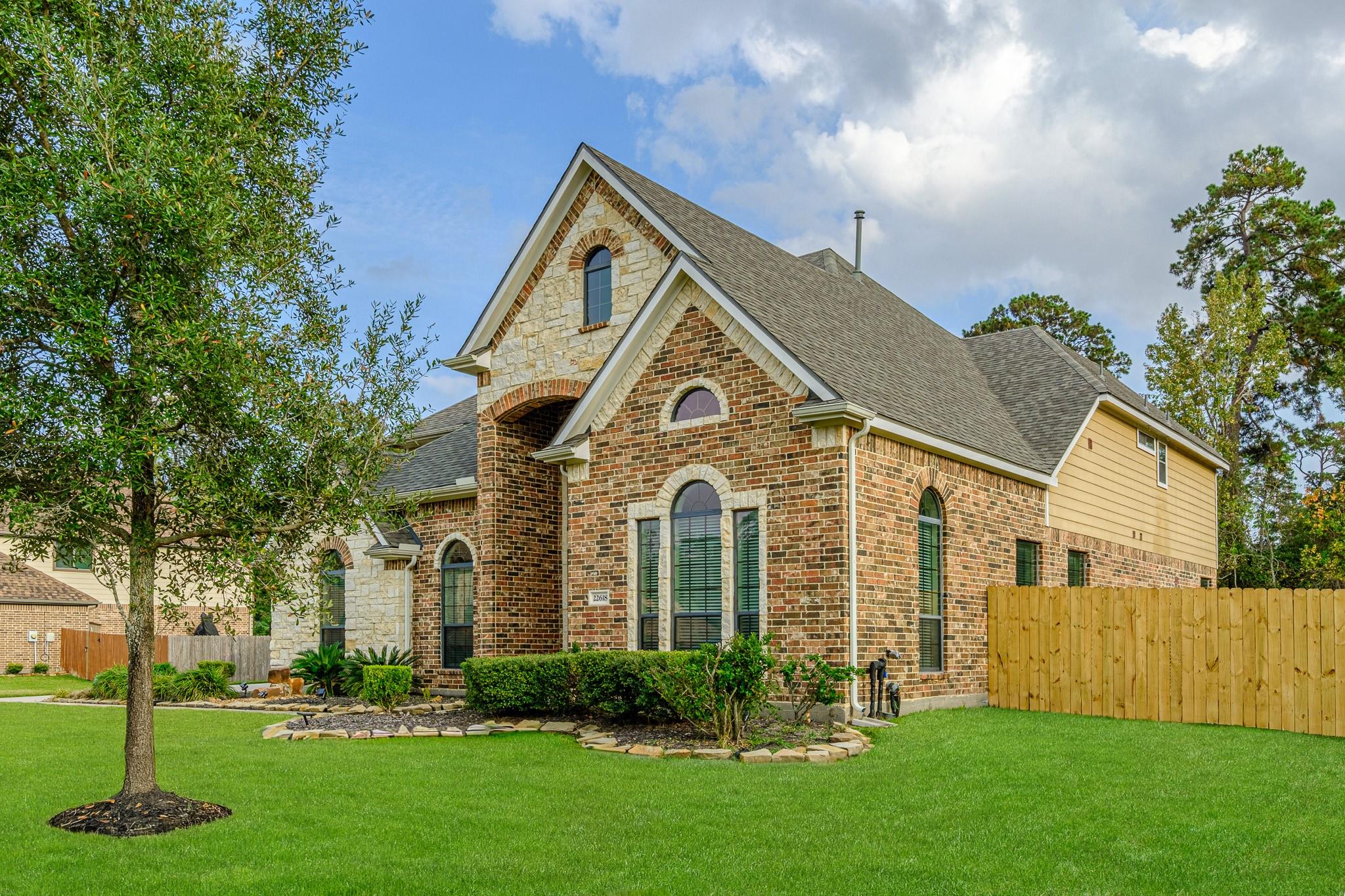 22618 Pineleigh Ct