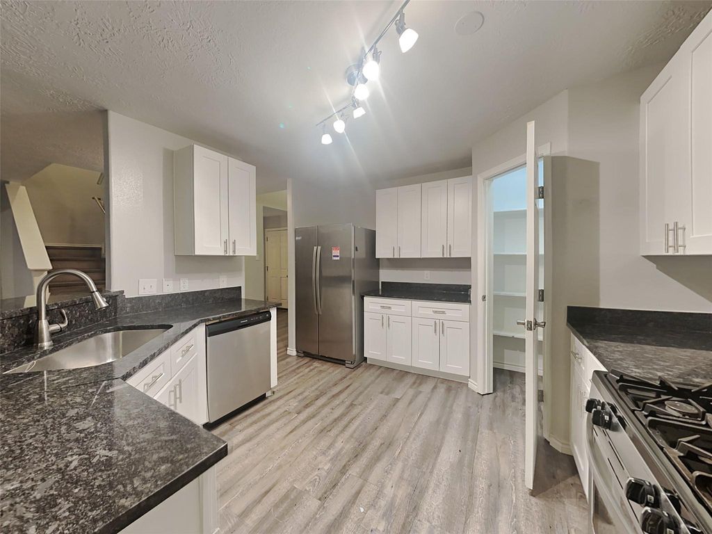 Photo of 6714 Hidden Colony Lane, League City, TX 77539 (MLS # 45144042)