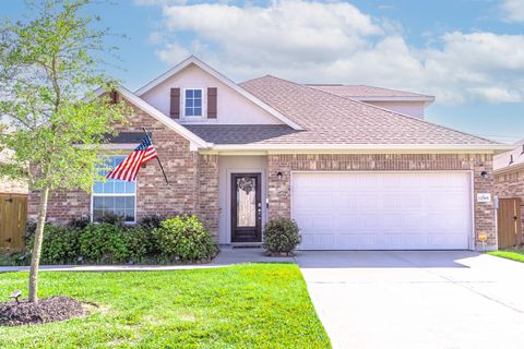 Photo of 12901 Ocean Breeze Lane, La Marque, TX 77568 (MLS # 19026954)