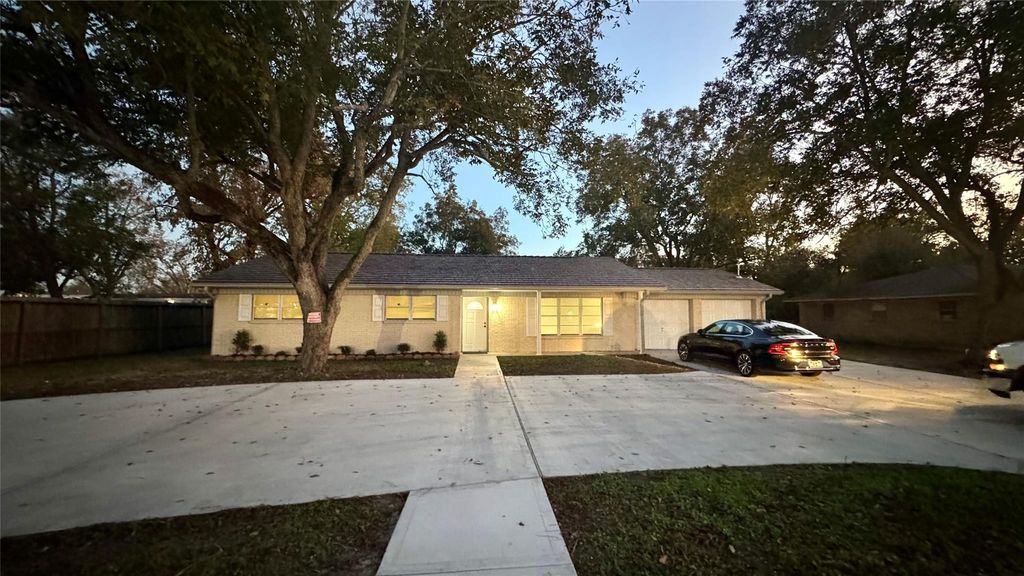 Photo of 202 Massey Tompkins Road, Baytown, TX 77521 (MLS # 18552455)