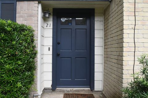 10018 Knoboak Drive 21 Houston TX 77080