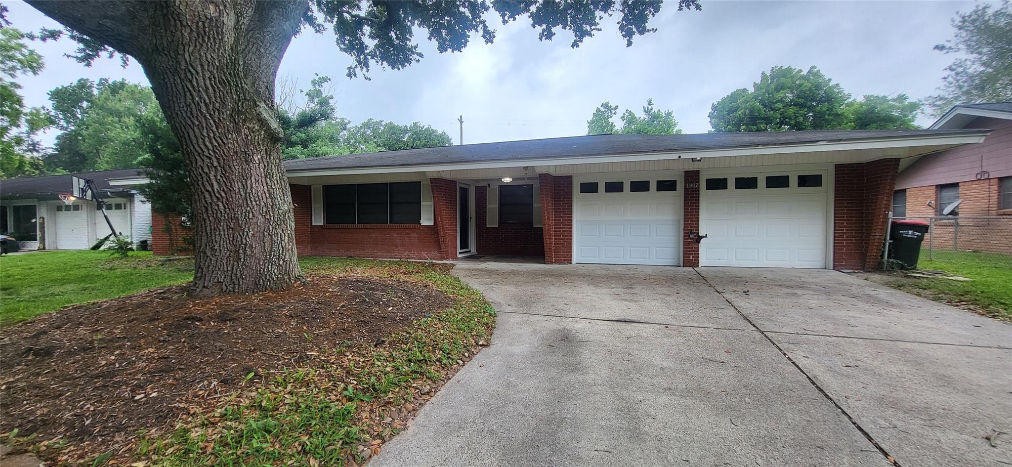 1902 Amy Drive