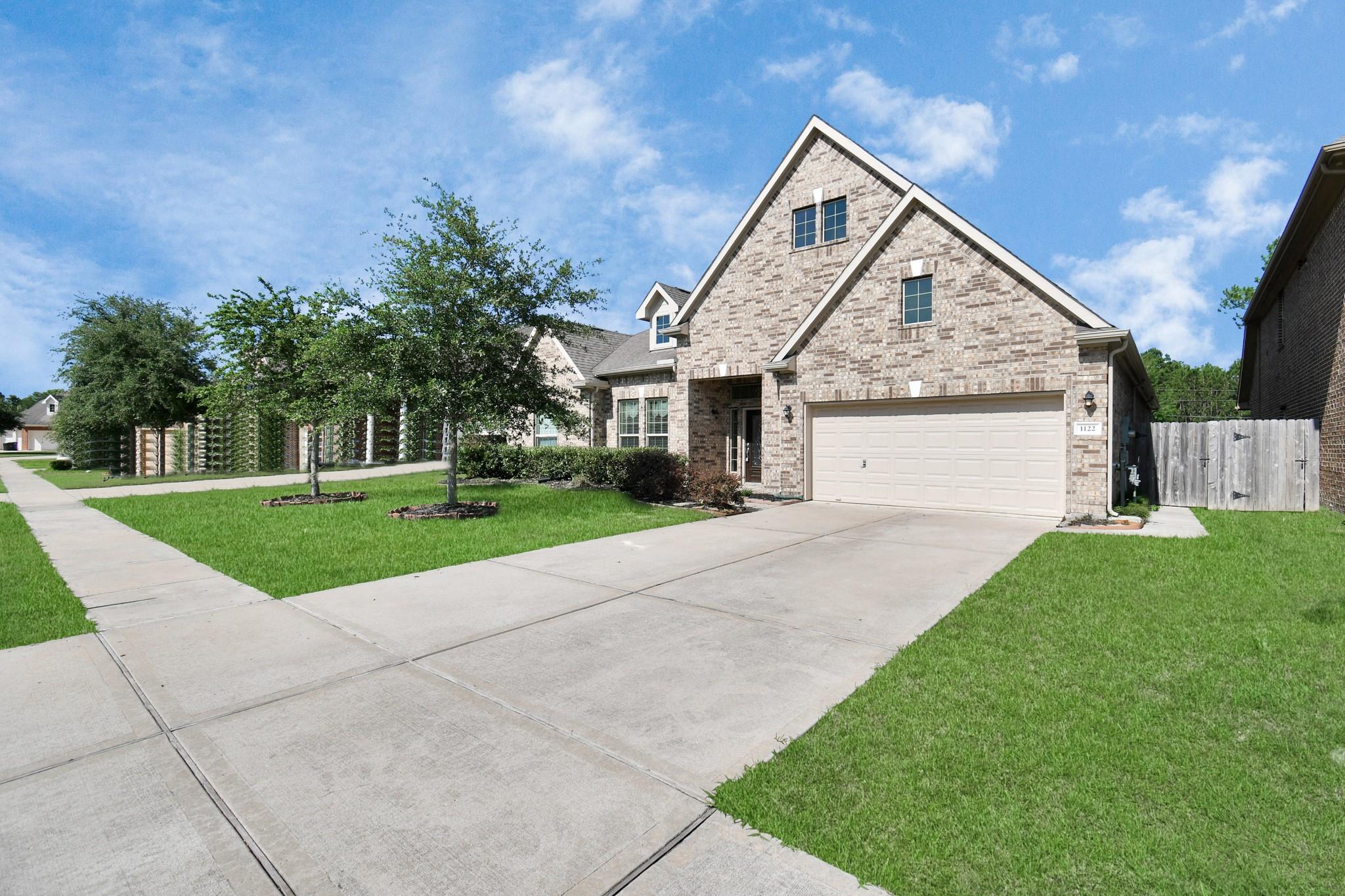1122 Boxwood Place