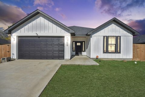 Photo of 118 Nelson Road, Anahuac, TX 77514 (MLS # 86295612)