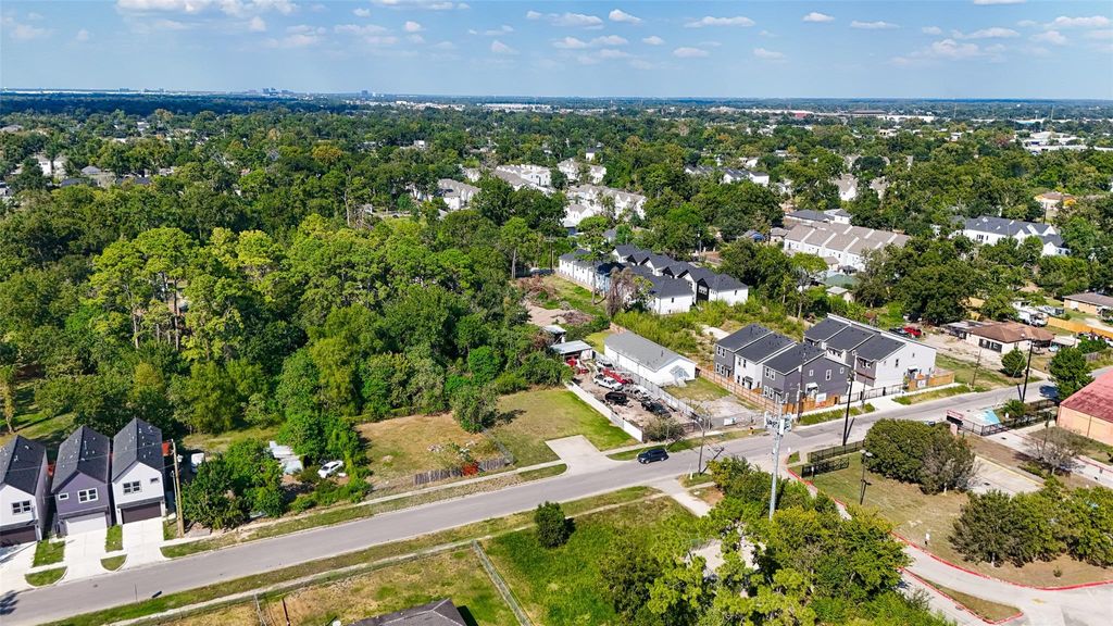 Photo of 880 Paul Quinn Street, Houston, TX 77091 (MLS # 1057912)