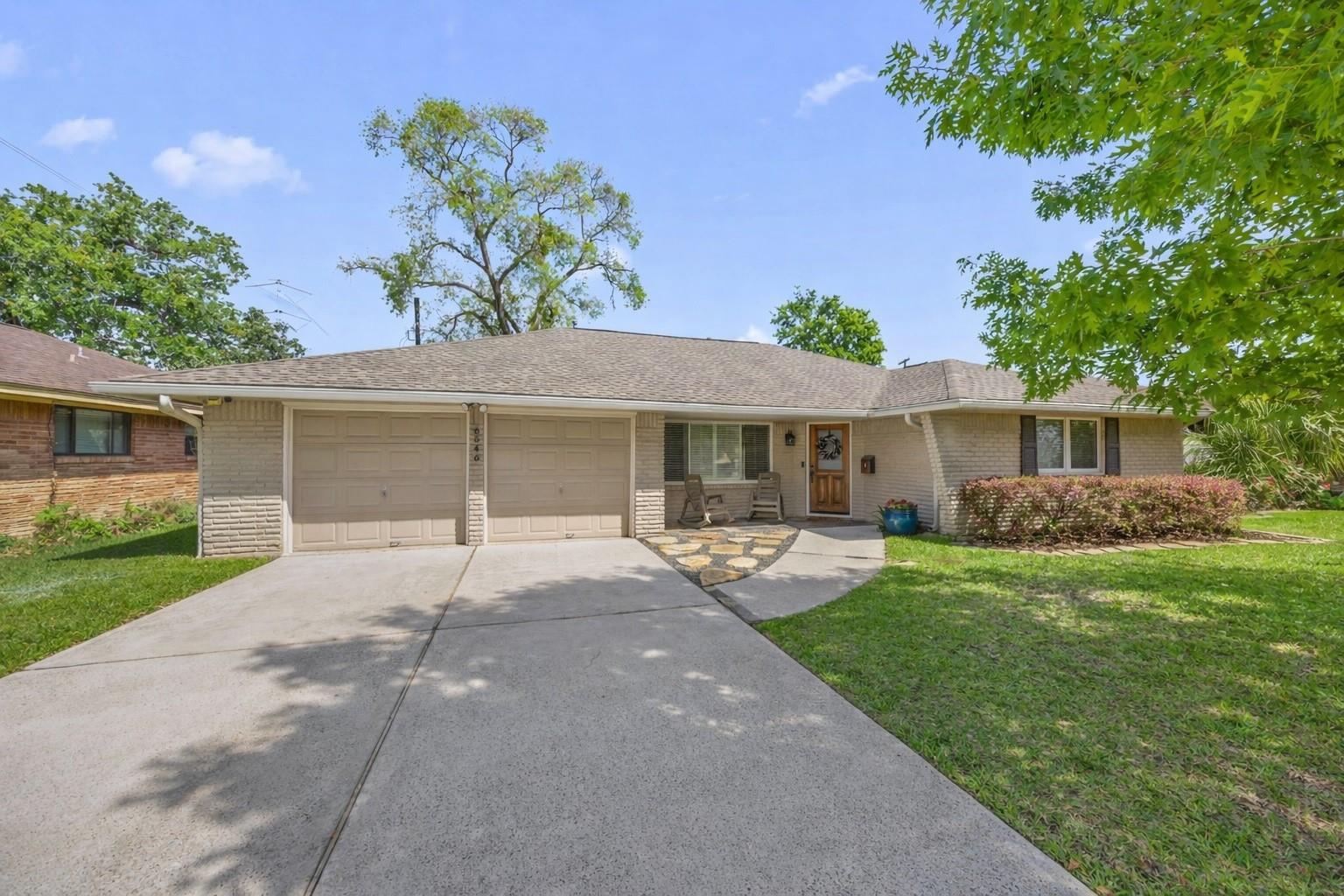 6546 Lindyann Lane