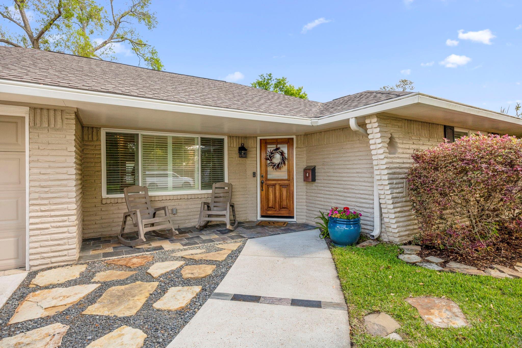 6546 Lindyann Lane