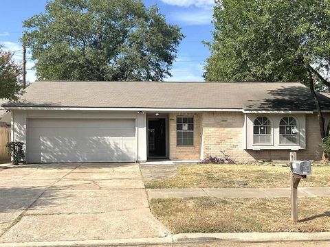 Photo of 9922 Appleridge Drive, Houston, TX 77070 (MLS # 21145462)