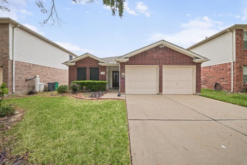 Photo of 17442 S Summit Canyon Drive, Houston, TX 77095 (MLS # 25879237)