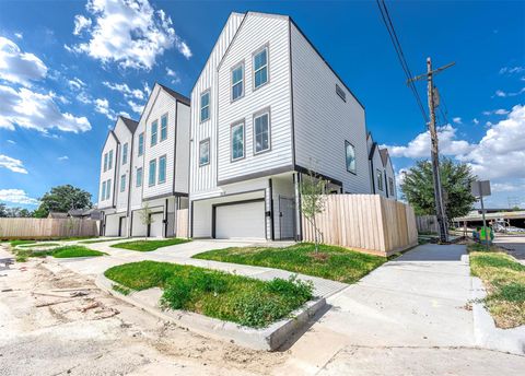 Tiny photo for 1515 Euel Street, Houston, TX 77009 (MLS # 68407533)