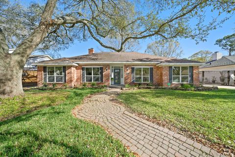 Photo of 10622 Bordley Drive, Houston, TX 77042 (MLS # 7639319)
