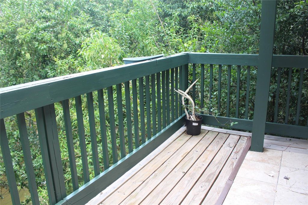 Photo of 8277 Kingsbrook Road #255, Houston, TX 77024 (MLS # 77319062)