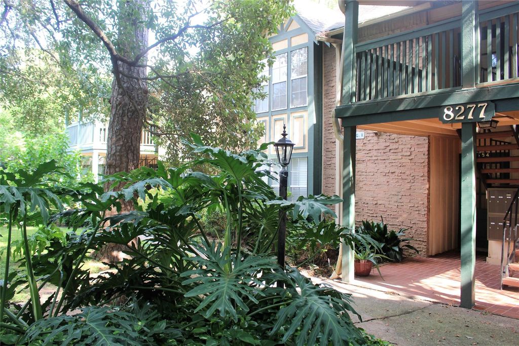 Photo of 8277 Kingsbrook Road #255, Houston, TX 77024 (MLS # 77319062)