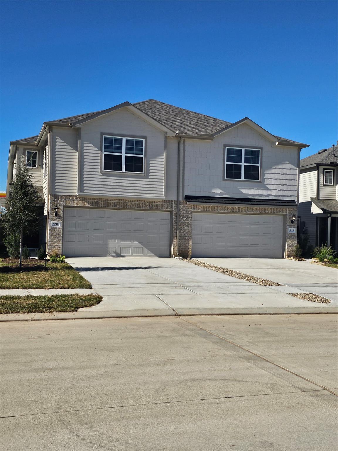 5207 Shallowhurst Lane