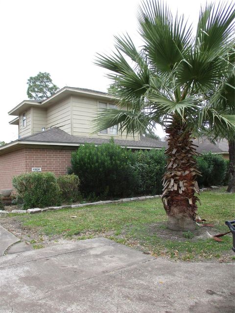 Photo of 10826 Sugar Hill Drive #b, Houston, TX 77042 (MLS # 48597693)