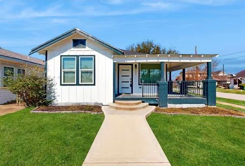 Photo of 3241 Reeves Street, Houston, TX 77004 (MLS # 95958725)