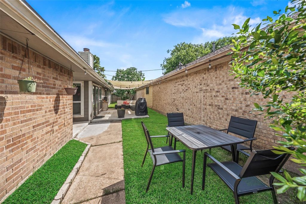 Photo of 13527 Blue Marlin Lane, Houston, TX 77083 (MLS # 60295991)