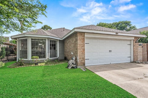 Photo of 13527 Blue Marlin Lane, Houston, TX 77083 (MLS # 60295991)