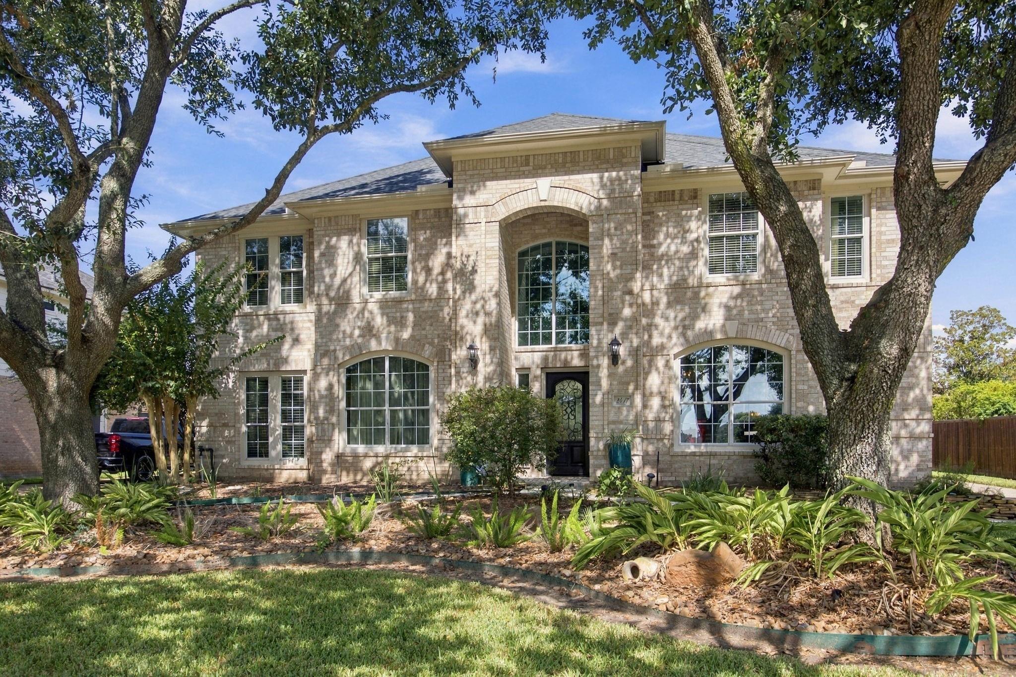 2417 La Rochelle Court