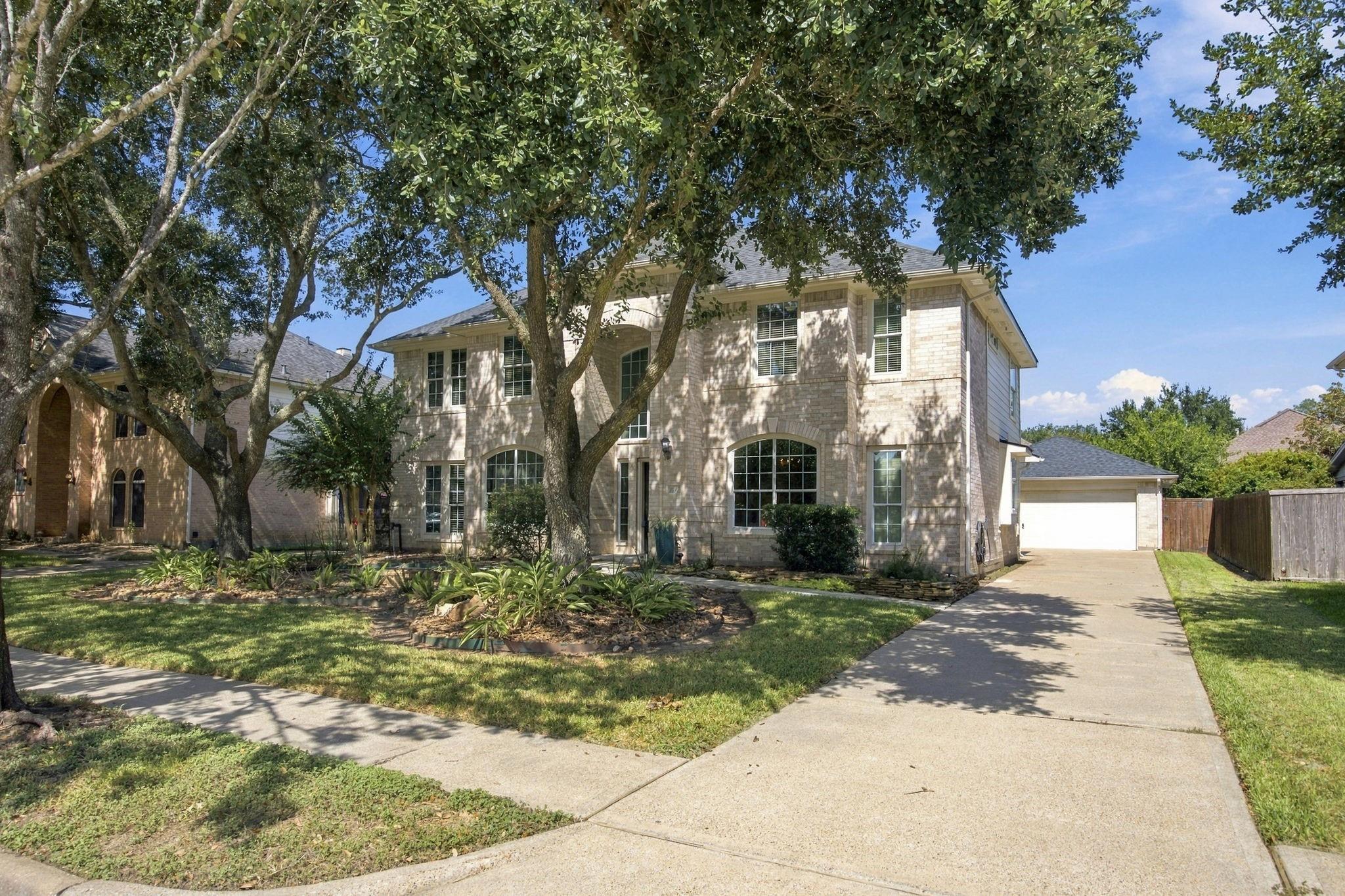 2417 La Rochelle Court