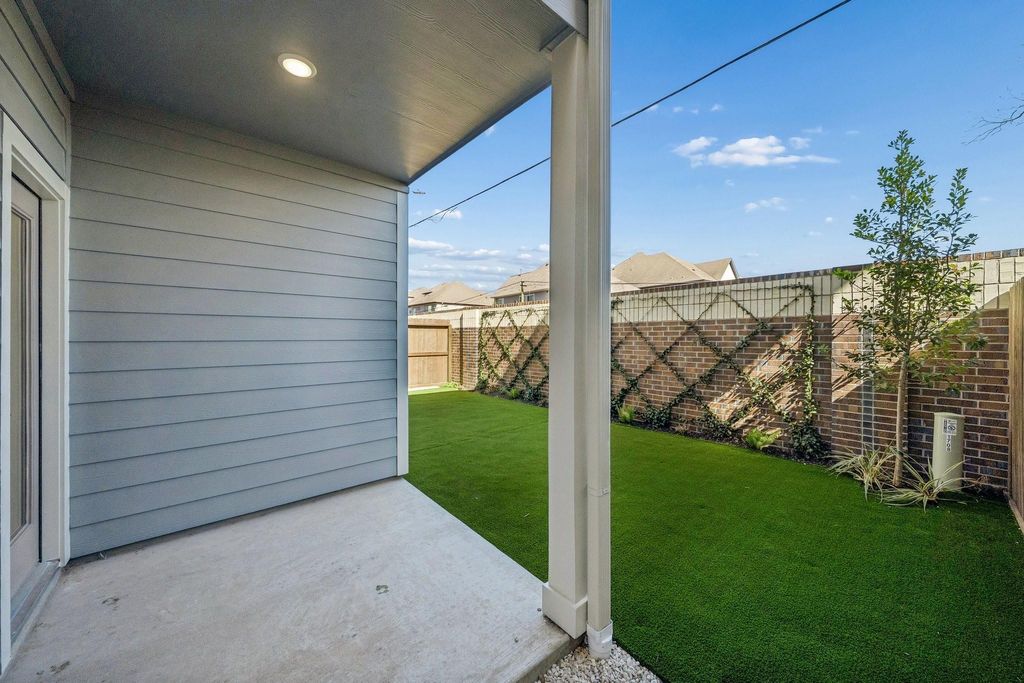 Photo of 1708 Sedola Lane, Houston, TX 77055 (MLS # 30123030)