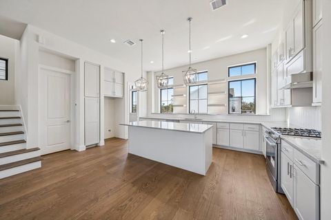 Photo of 1708 Sedola Lane, Houston, TX 77055 (MLS # 30123030)