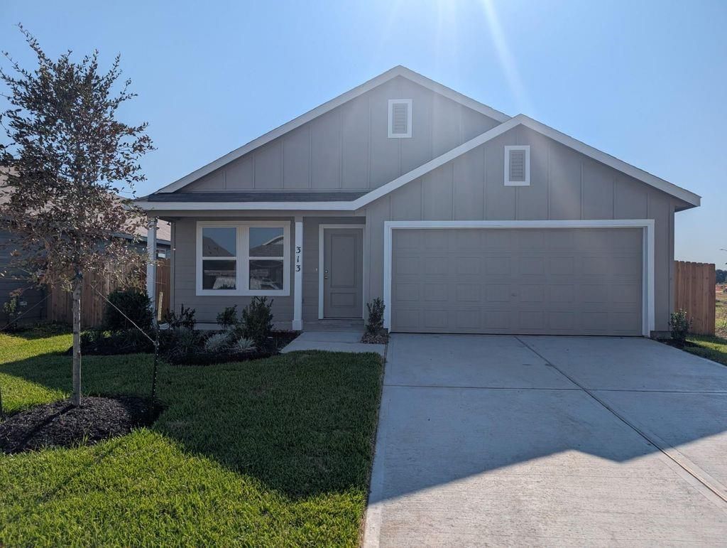 Photo of 313 Nicholas Rd, Wharton, TX 77488 (MLS # 2243136)