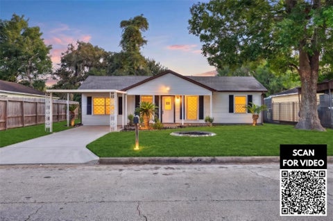 Photo of 7315 Marilyn Lane, Houston, TX 77016 (MLS # 19467498)