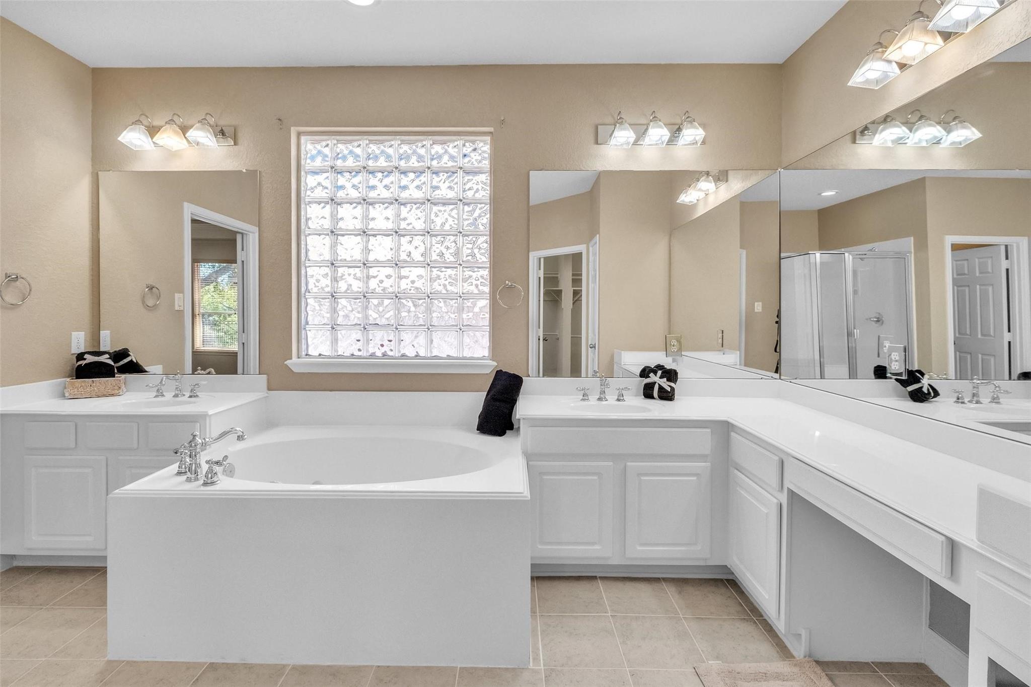 Sugar Land, Texas 77479, United States, 4 Bedrooms Bedrooms, ,4 BathroomsBathrooms,Residential,Active,224353